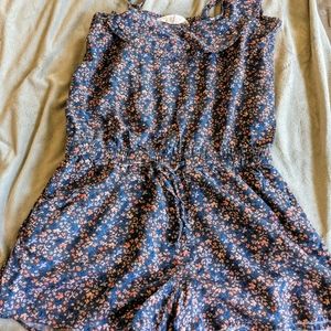 Girl's Rompers $10